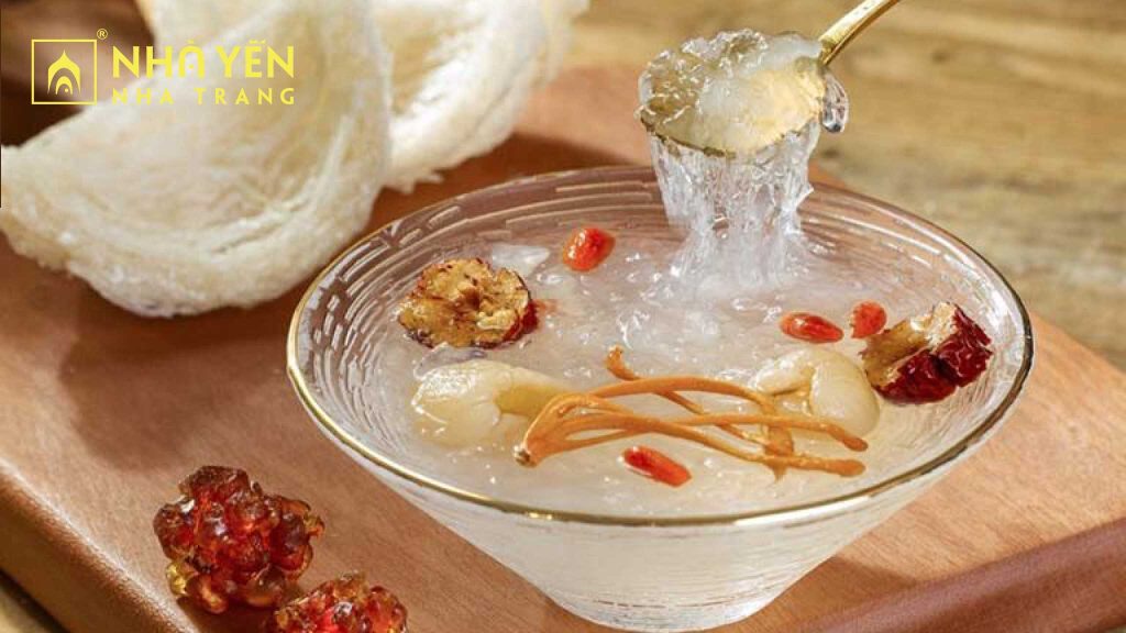 Tổ yến chưng đường phèn